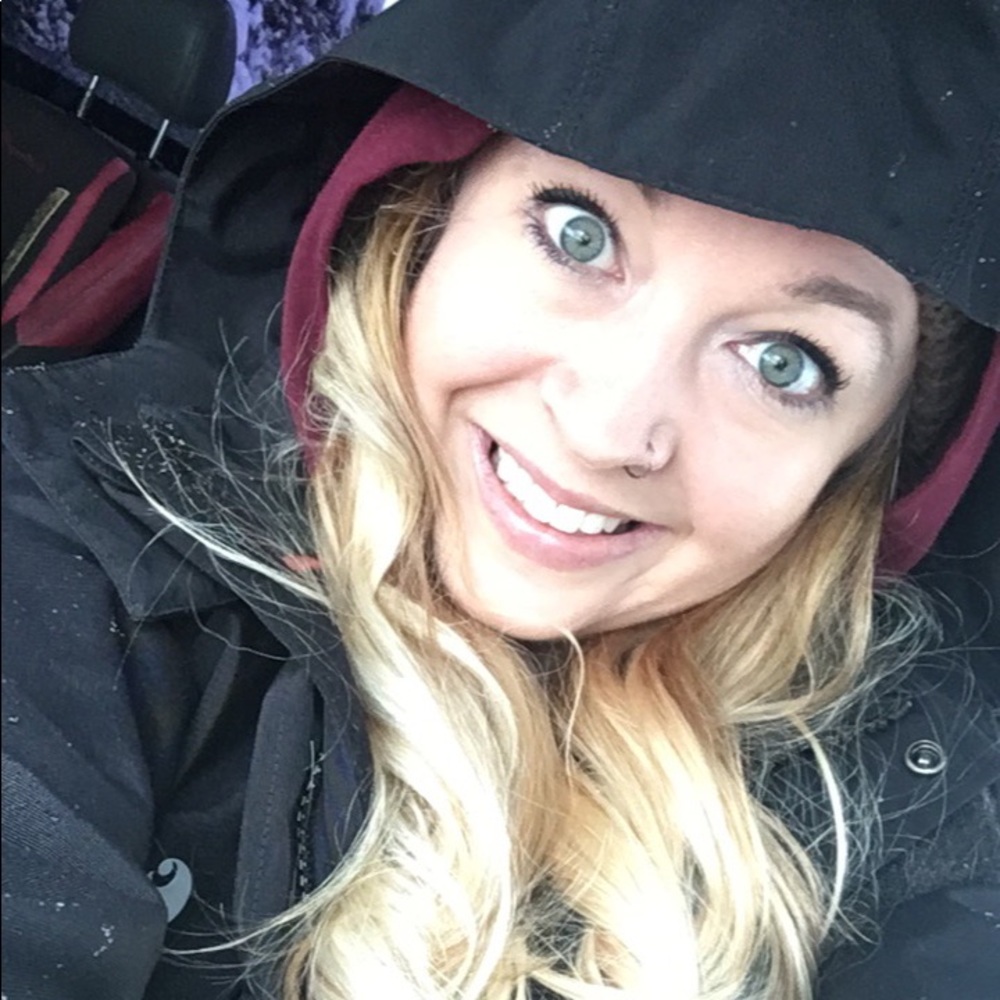 Meet your Posher, Fallon